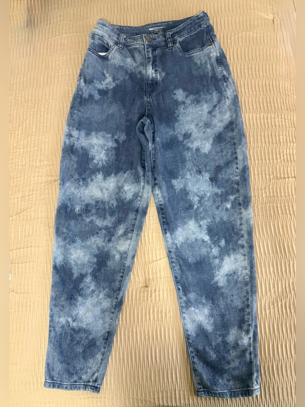Cloud-Dyed Blue Jeans (4)